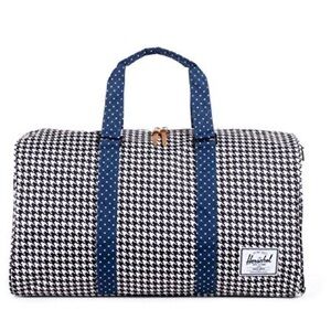 Hershel houndstooth duffle with interior shoe pocket great condition